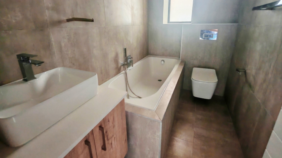 2 Bedroom Property for Sale in Hartenbos Central Western Cape